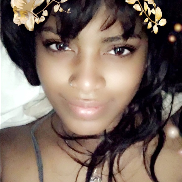 Meet your Posher, Tay - Picture 4 of 5